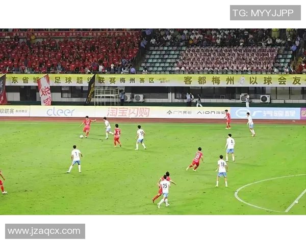 广州足球控热爱足球文化探索本土球队与球迷的激情互动